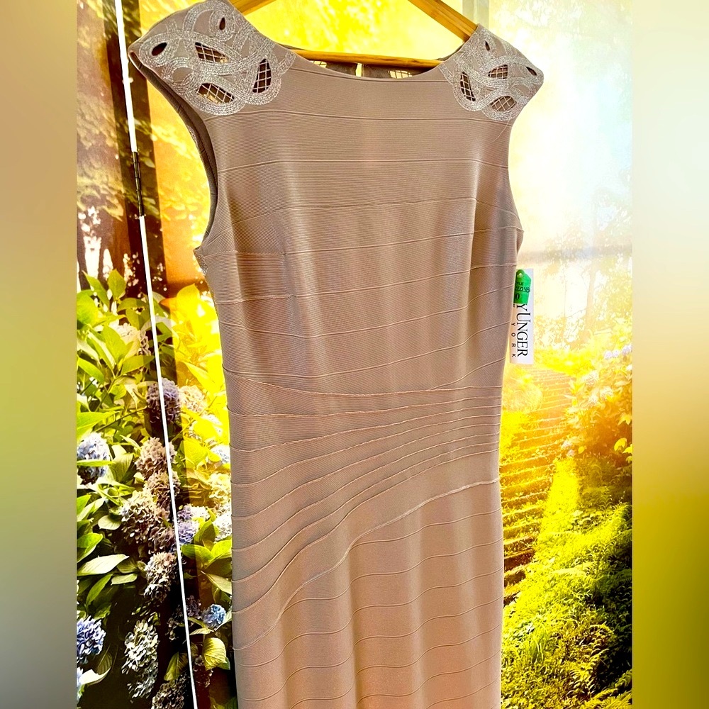 Kay Unger Formal Bandage Gown 10